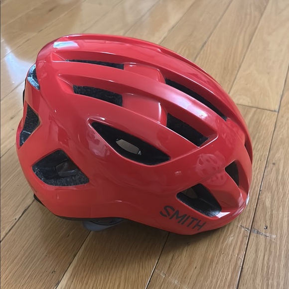 Smith Optics Other - Smith Signal Cycling Helmet Road Bike Helmet w MIPS Technology, Red Small